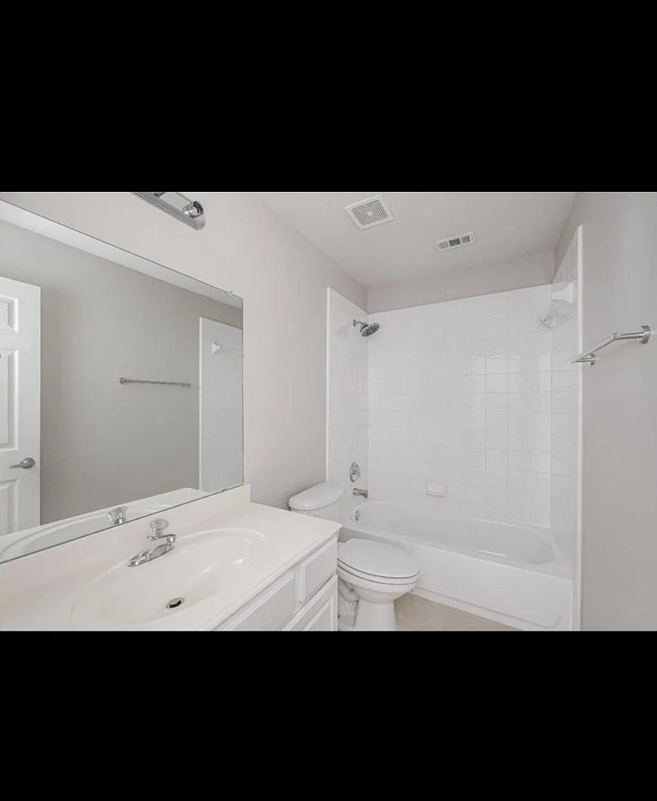 3 bed, 1689 sqft, $2,400 — Photo 4
