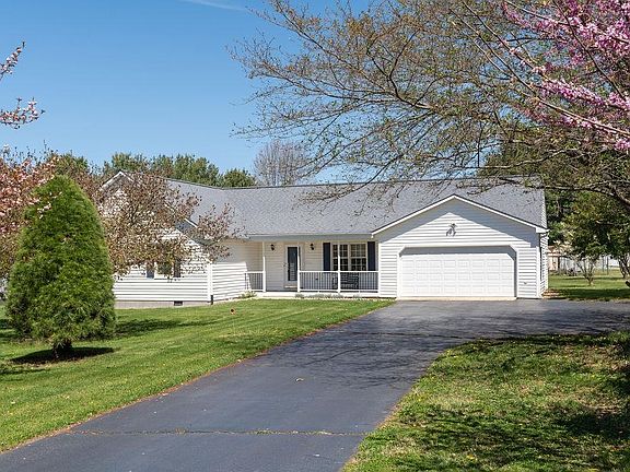 2nd image of 133 Meadowdale Dr