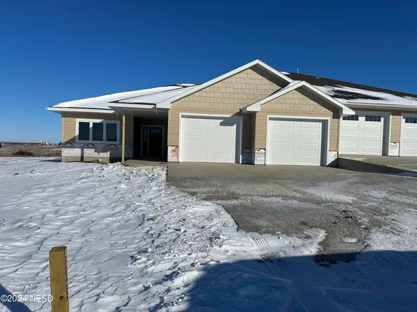 533 Kaylee Ct, Watertown, SD 57201