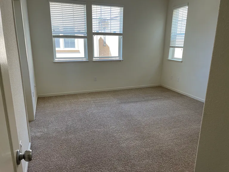 3112 Vittoria Loop — Photo 11