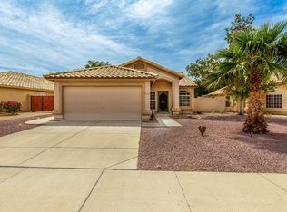 7415 W Crest Ln, Glendale, AZ 85310