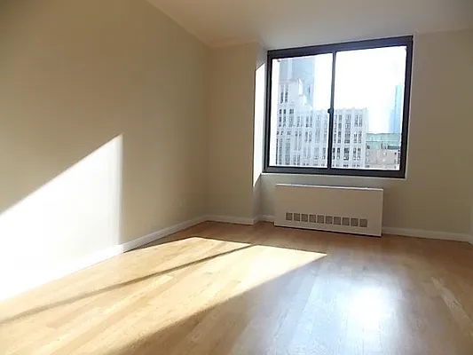 Rented by Stonehenge NYC LLC | media 8