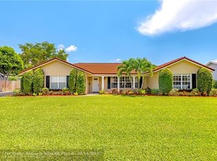7041 SW 5th St, Plantation, FL 33317