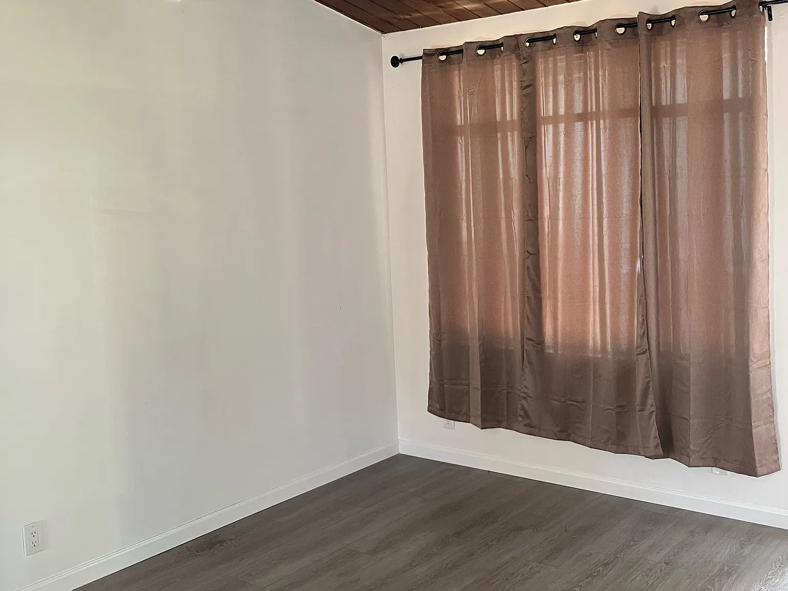 1 bed, 650 sqft, $1,900 — Photo 3