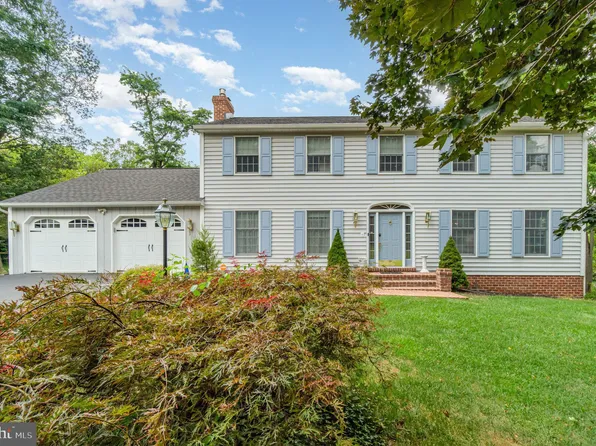 320 Hickory Rd, Carlisle, PA 17015