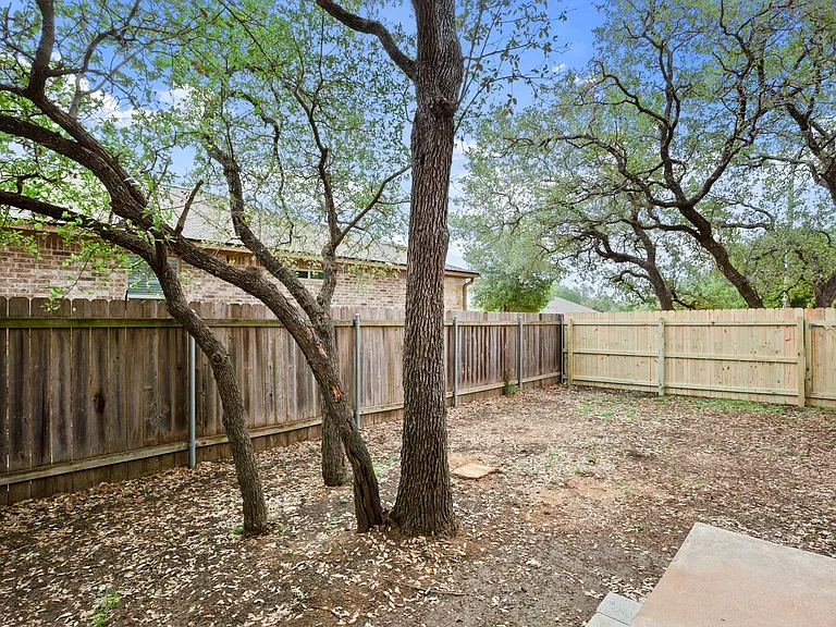 3801 Foust Trl #B — Photo 23