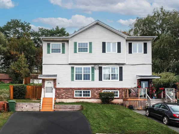 10 Florence Place Ct, Halifax, NS B4C 3X2