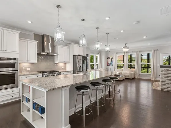 2111 Iverson Dr SE, Smyrna, GA 30080