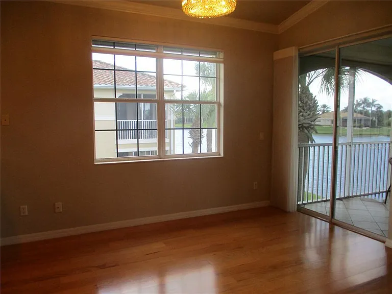 1368 Emerald Dunes Dr #20 — Photo 4