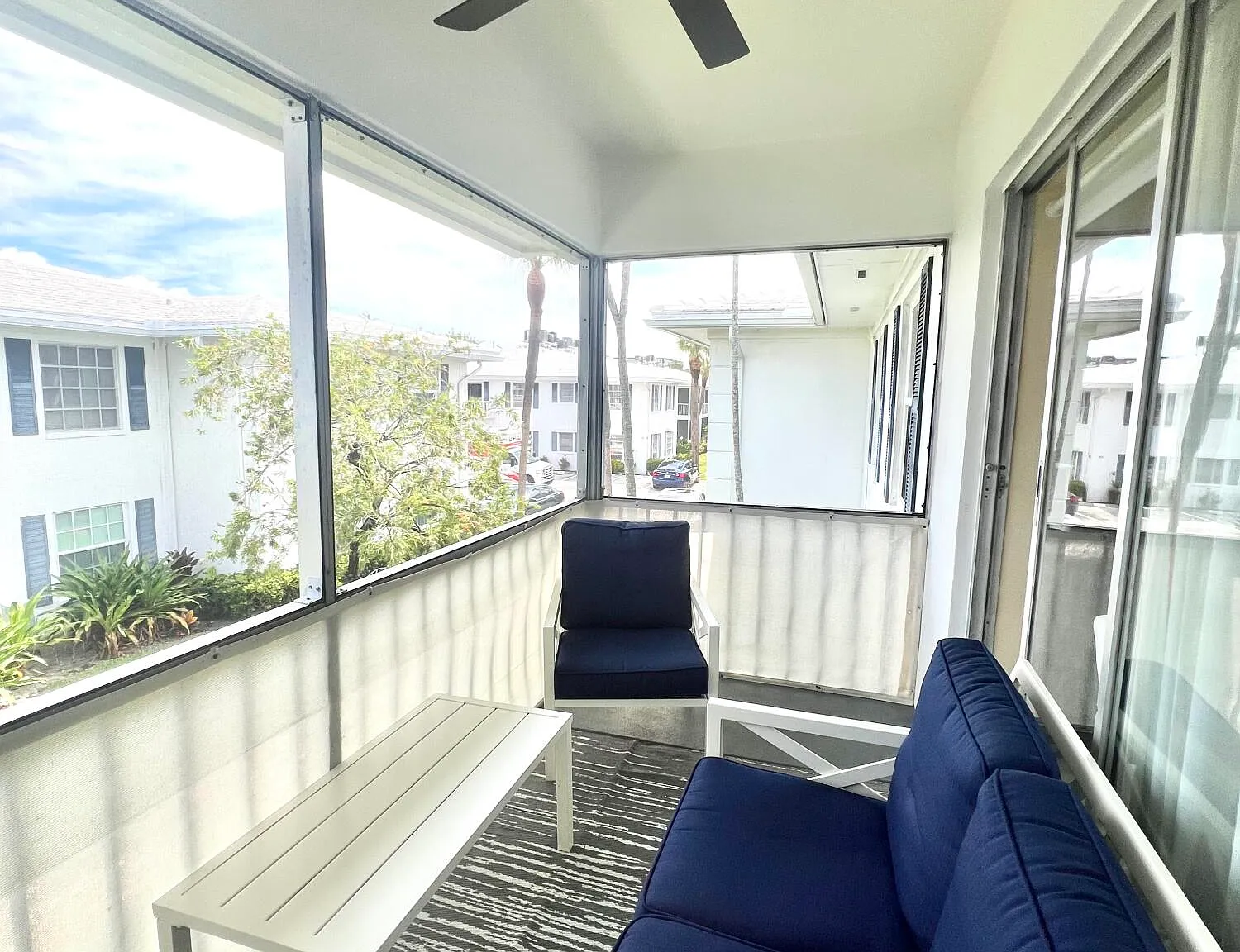 2 bed, 2.0 bath, 1008 sqft, $2,250 — Photo 4