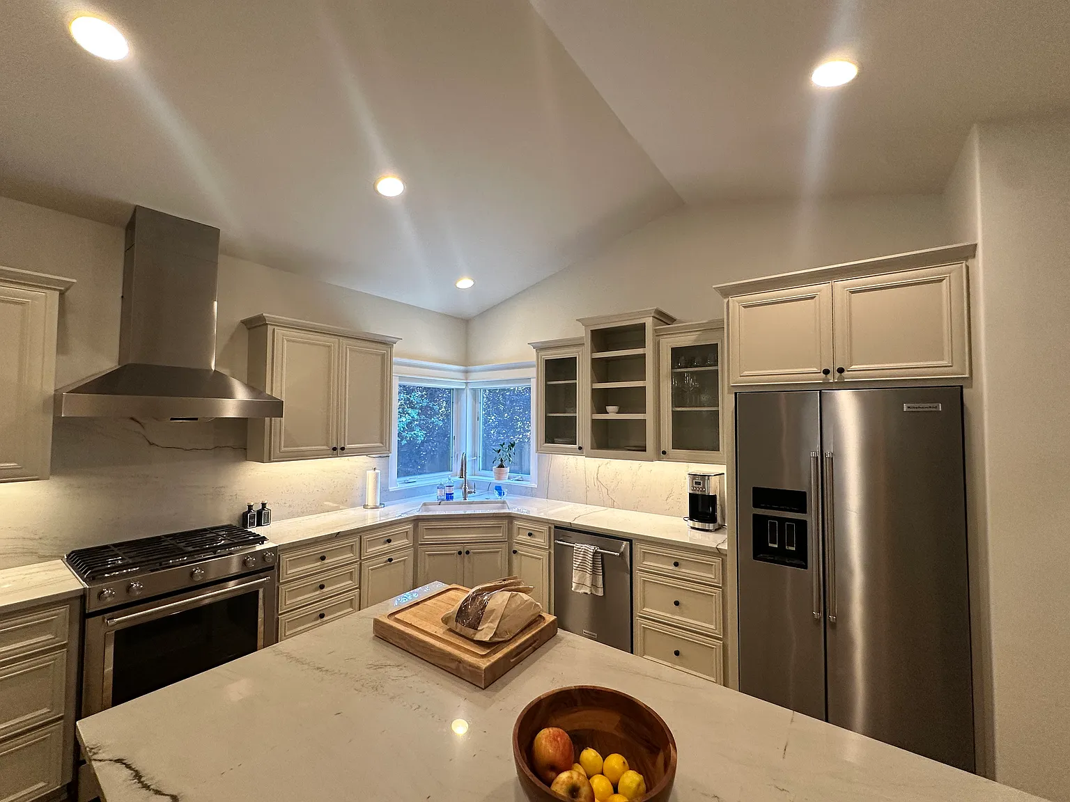 3 bed, 2862 sqft, $6,000 — Photo 4