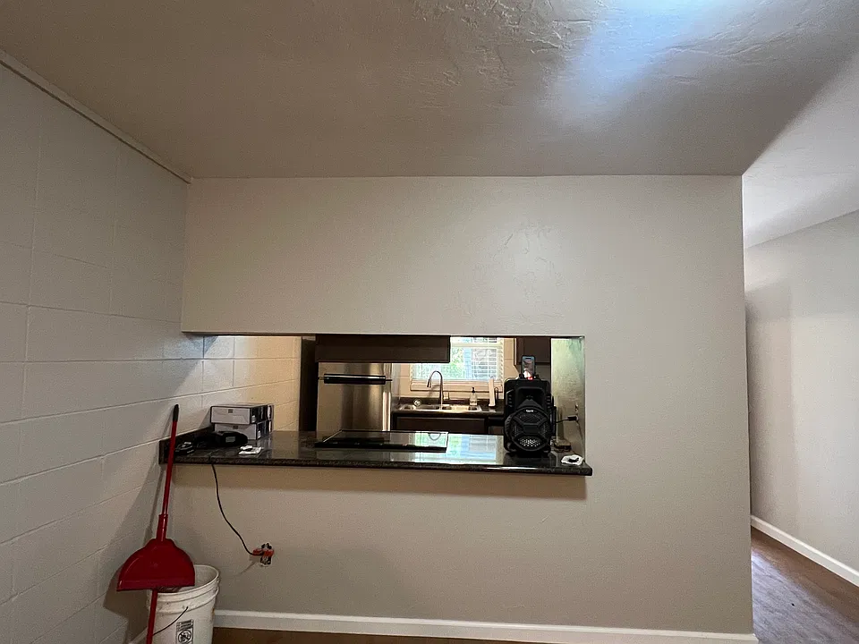 serve thru kitchen