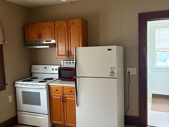 5th image of 2212 E Main St #Up