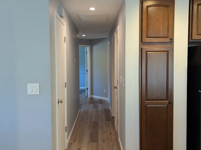 1107 NW Springer Way — Photo 8