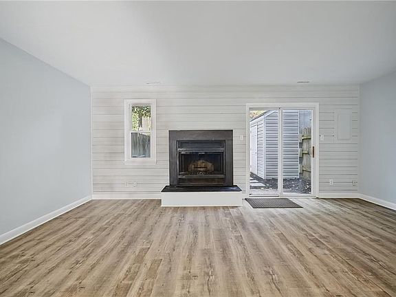 2nd image of 4402 Dartmoor Ct