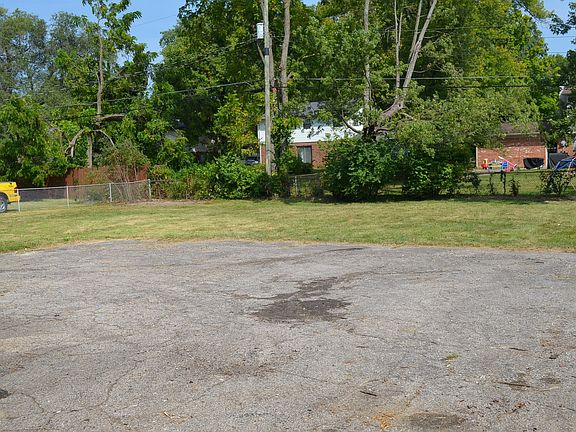 4th image of 5826 Winston Dr