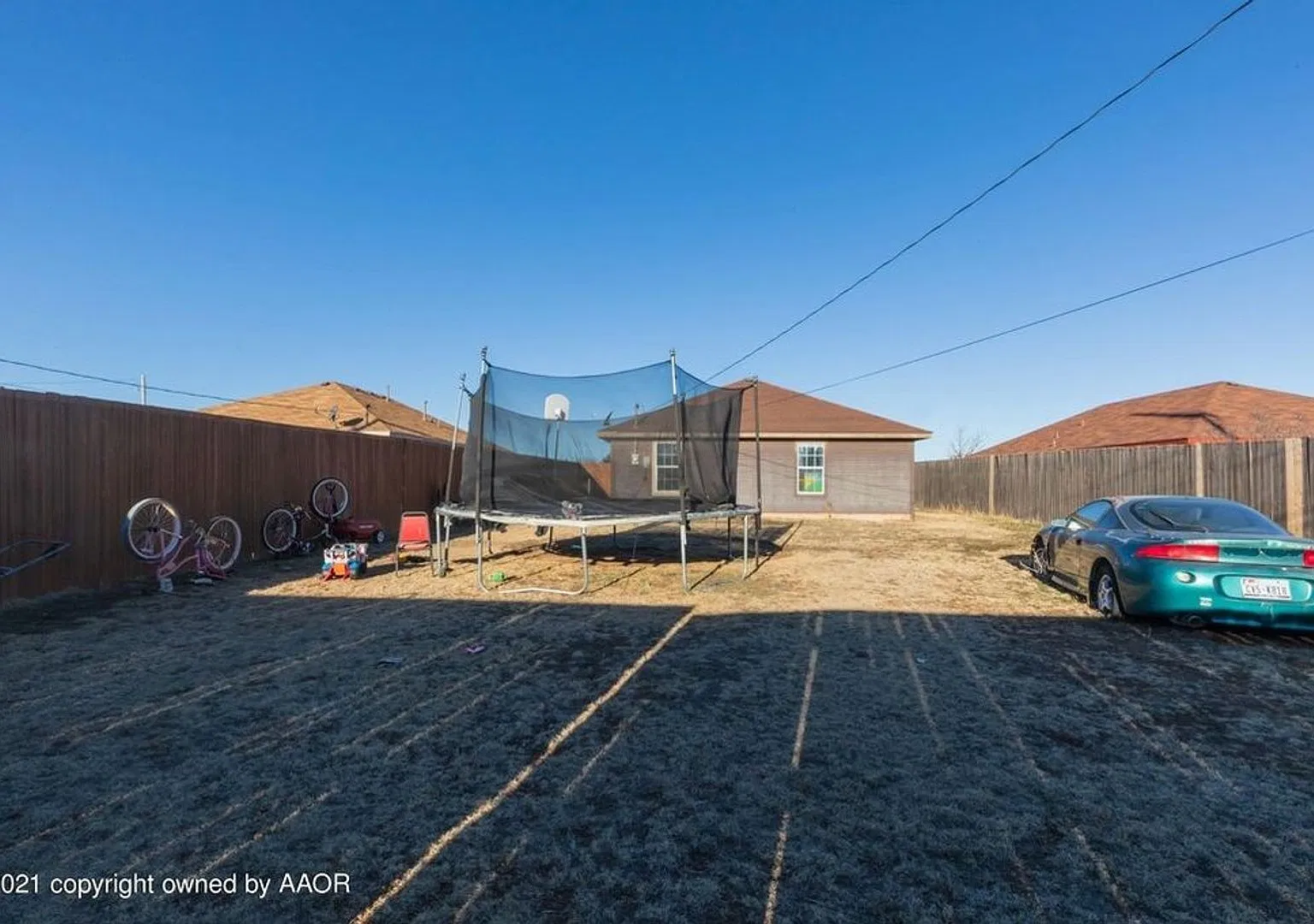 Beautiful 4 Bedroom 1 Bath Home Located At 604 N Arthur 1/2 Off November Rent — Photo 3