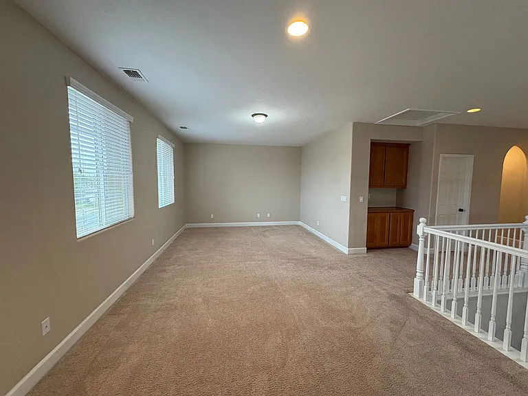 3116 W Buena Vista Ave — Photo 21