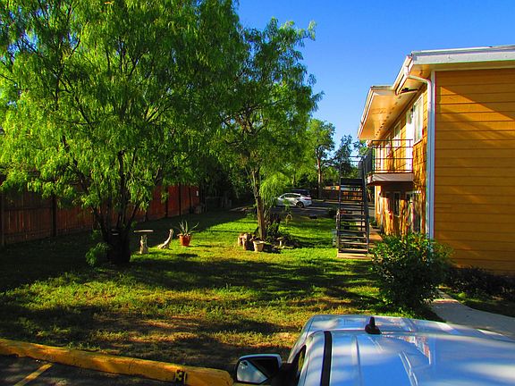 2nd image of 6641 San Pedro Ave #5