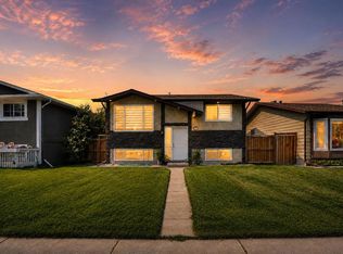 115 Abingdon Cres NE, Calgary, AB T2A 6W8