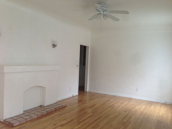 3rd image of 2454 Chestnut Ave
