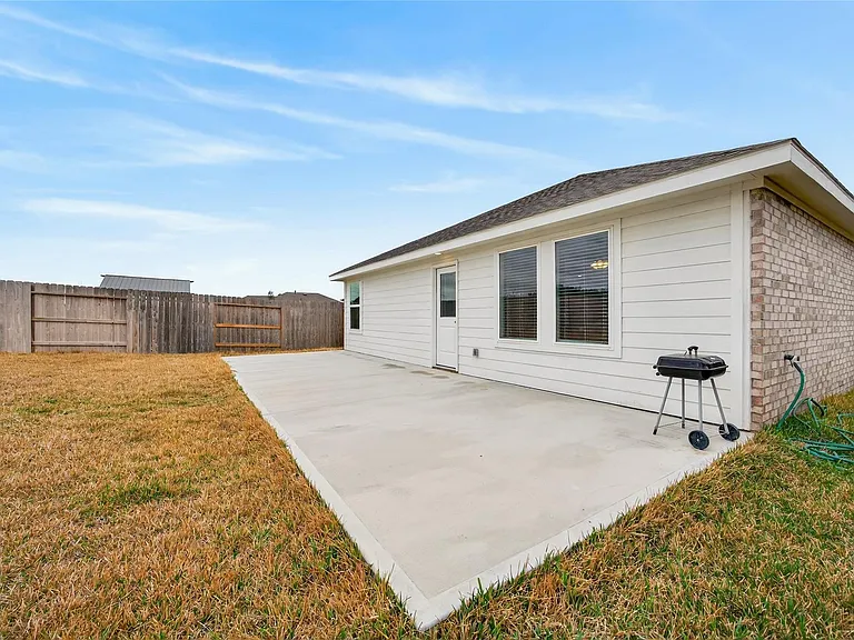 6523 Water Oak Green Ln — Photo 35