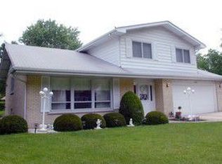1930 E Hopi Ln, Mount Prospect, IL