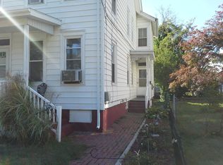 57 Walnut St, Salem, NJ 08079