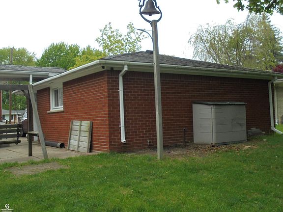 2nd image of 18138 22 Mile Rd