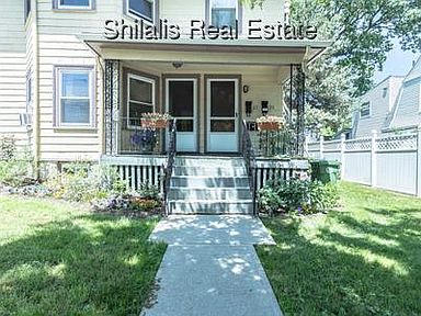 25 Oak St Watertown Ma 02472 Zillow