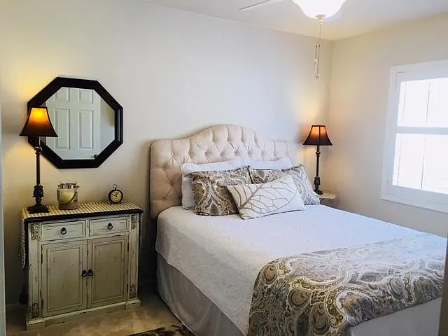 2nd bedroom