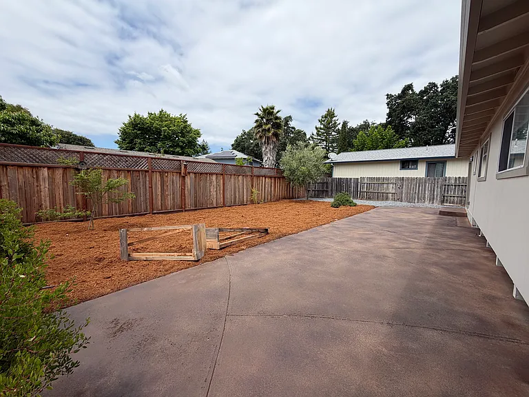 5005 Maiden Ln — Photo 17