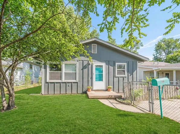 728 W 12th St, Junction City, KS 66441