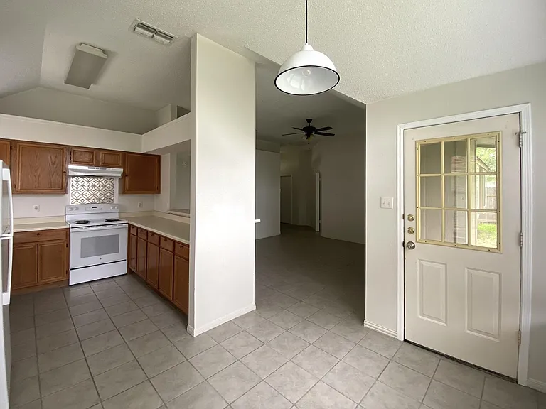 2707 Starling Dr — Photo 5