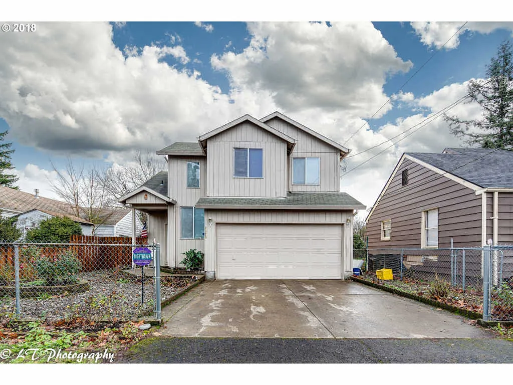 6920 SE 65th Ave photo 1