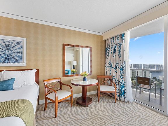 4th image of 18001 Collins Ave #2001