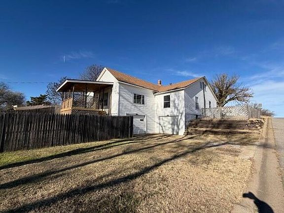 3rd image of 822 Santa Fe Ave
