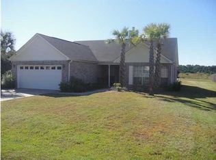 57 Tropical Way, Freeport, FL 32439