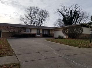 717 Ashton Ln S, Champaign, IL
