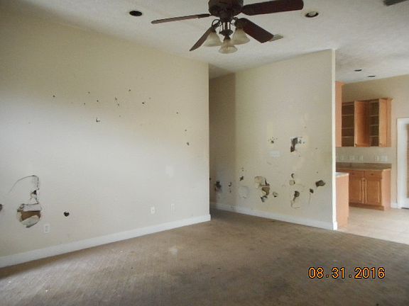 Additional Living Room