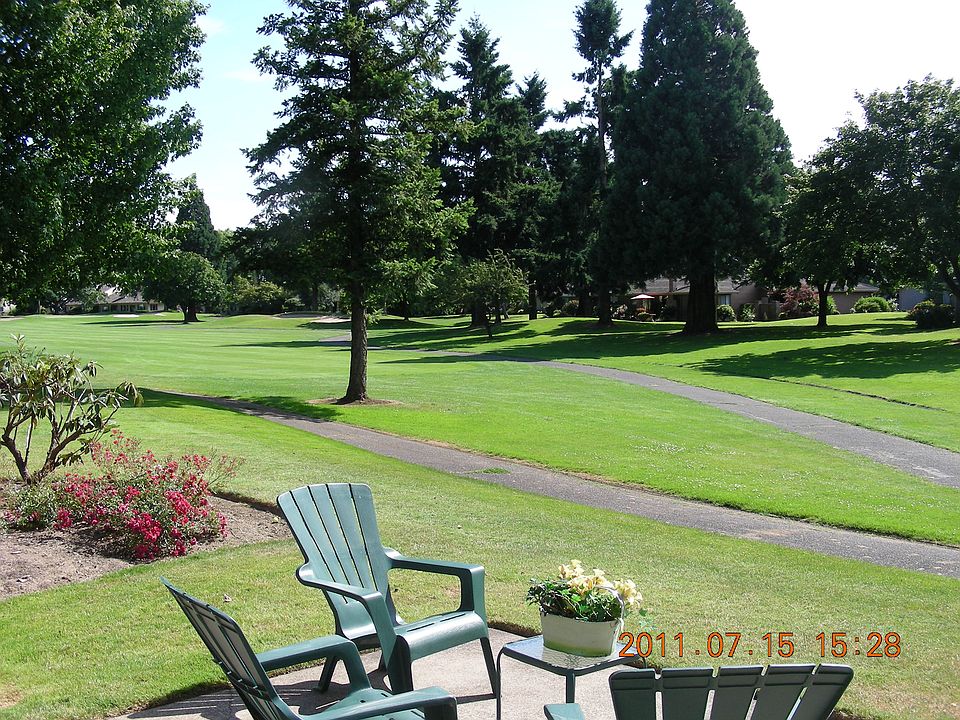 golf course patio view