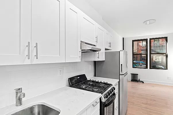 2nd image of 303 E 5th St APT A1
