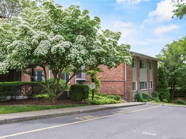 22 Southport Woods Drive #22, Fairfield, CT 06890