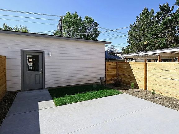 5th image of 2805 W Pleasanton Ave