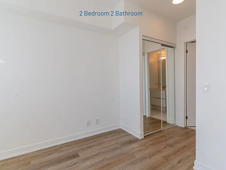 5249 Dundas St W — Photo 35