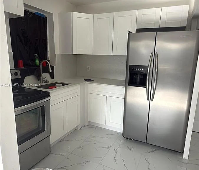 133 NW 43rd Pl #B — Photo 15