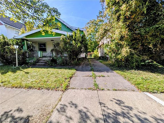 3rd image of 3584 E 133rd St