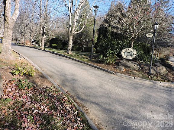 2nd image of 10 Whitman Ln #41