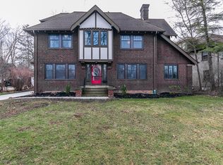 2564 Euclid Heights Blvd, Cleveland Heights, OH 44106