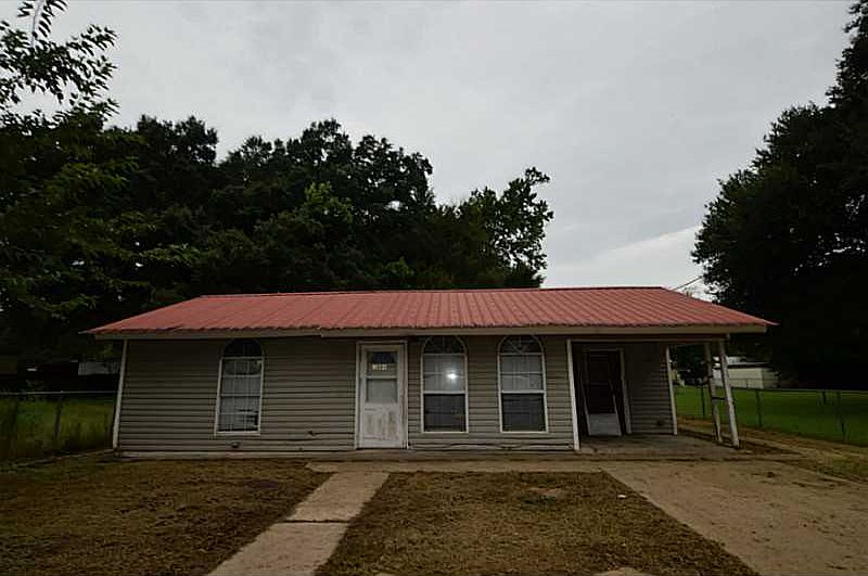 1st image of 1009 Brady St